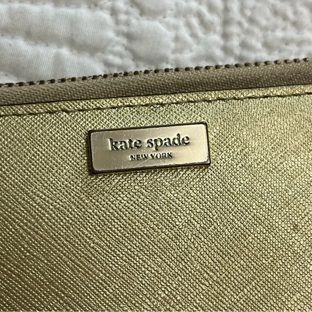 KATE SPADE Gold Zipper Wallet Rainbow White Stripe